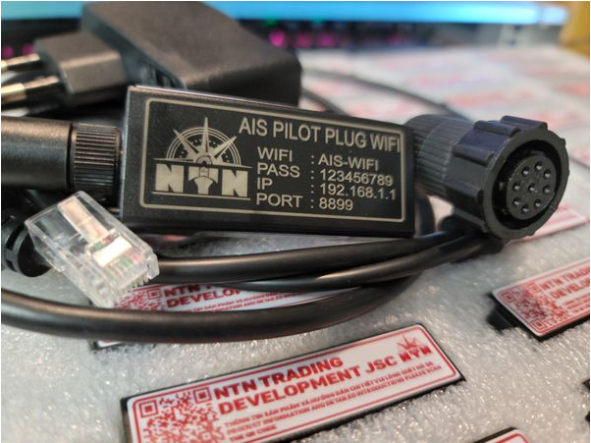 AIS Pilot Plug WiFi